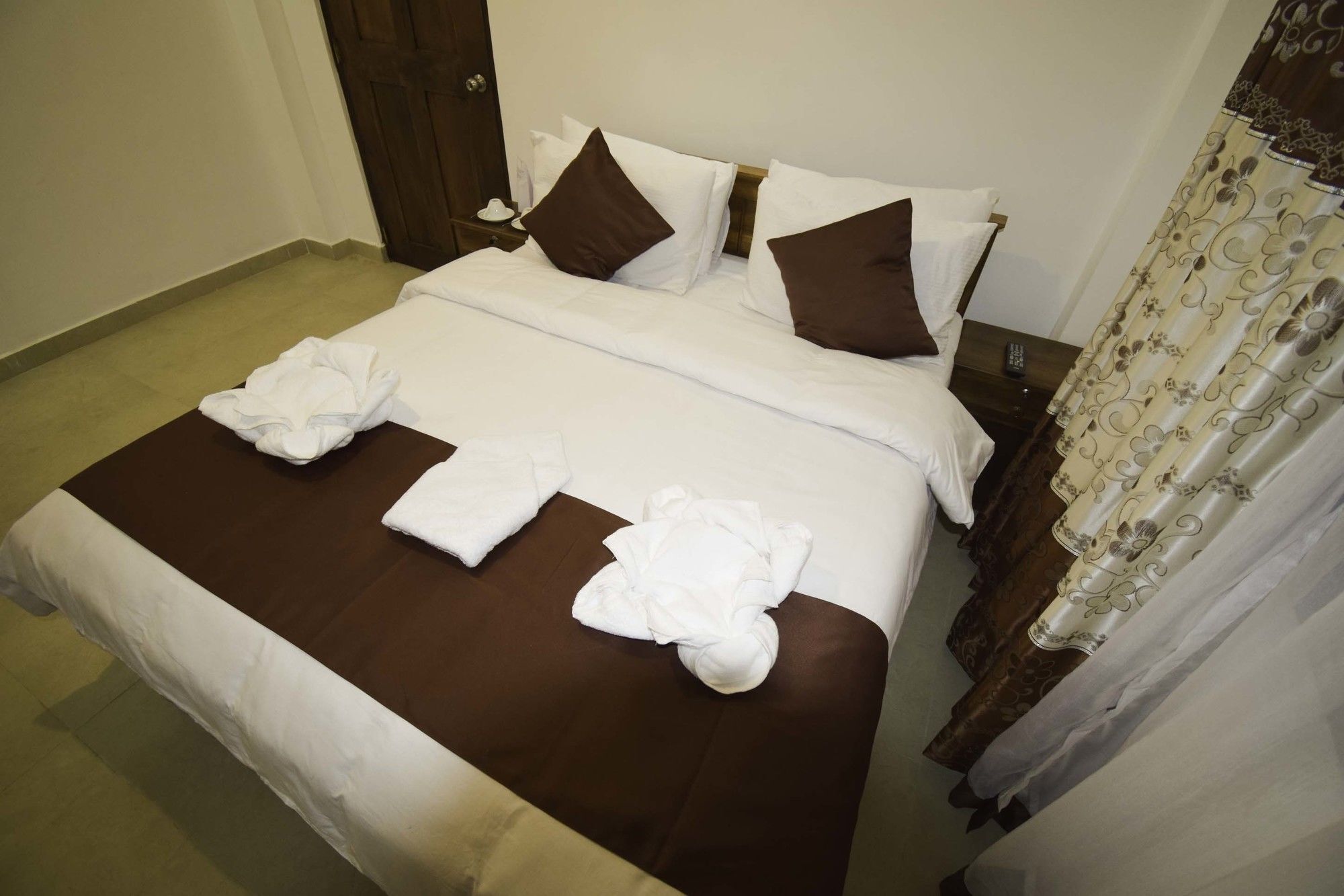 Hotel Ranvil Nuwara Eliya Buitenkant foto