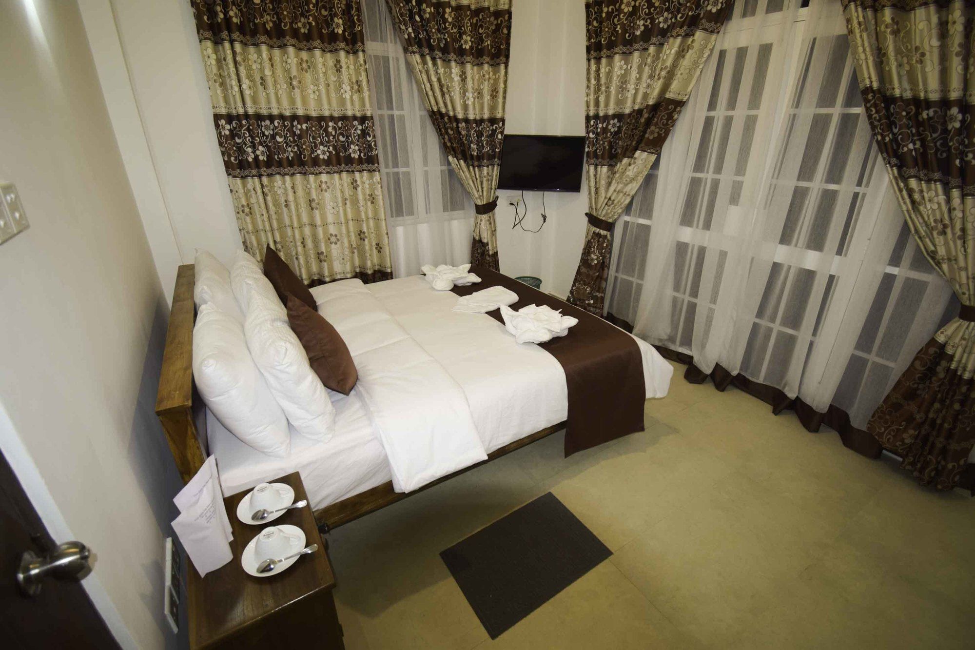 Hotel Ranvil Nuwara Eliya Buitenkant foto